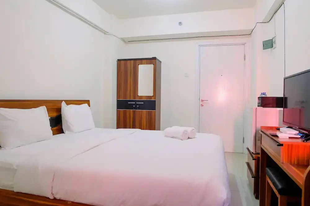 Джакарта: Simply Studio Apartment at Green Pramuka City