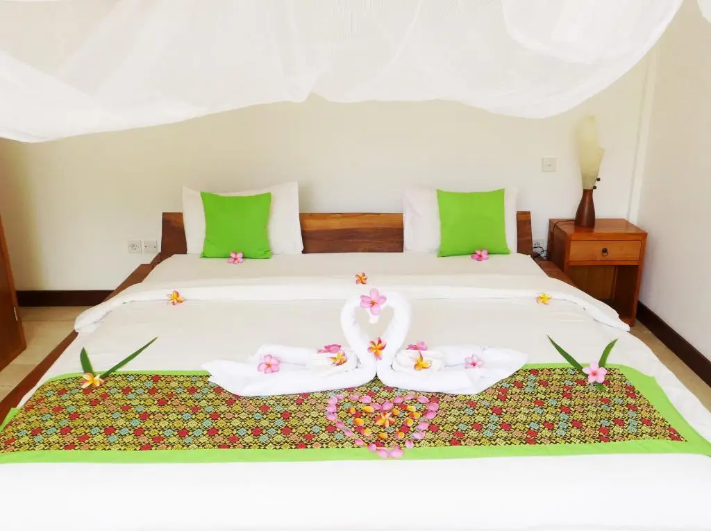 Мангсит: Villa Senang Senggigi