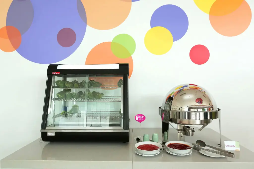 Сурабая: POP! Hotel Gubeng Surabaya