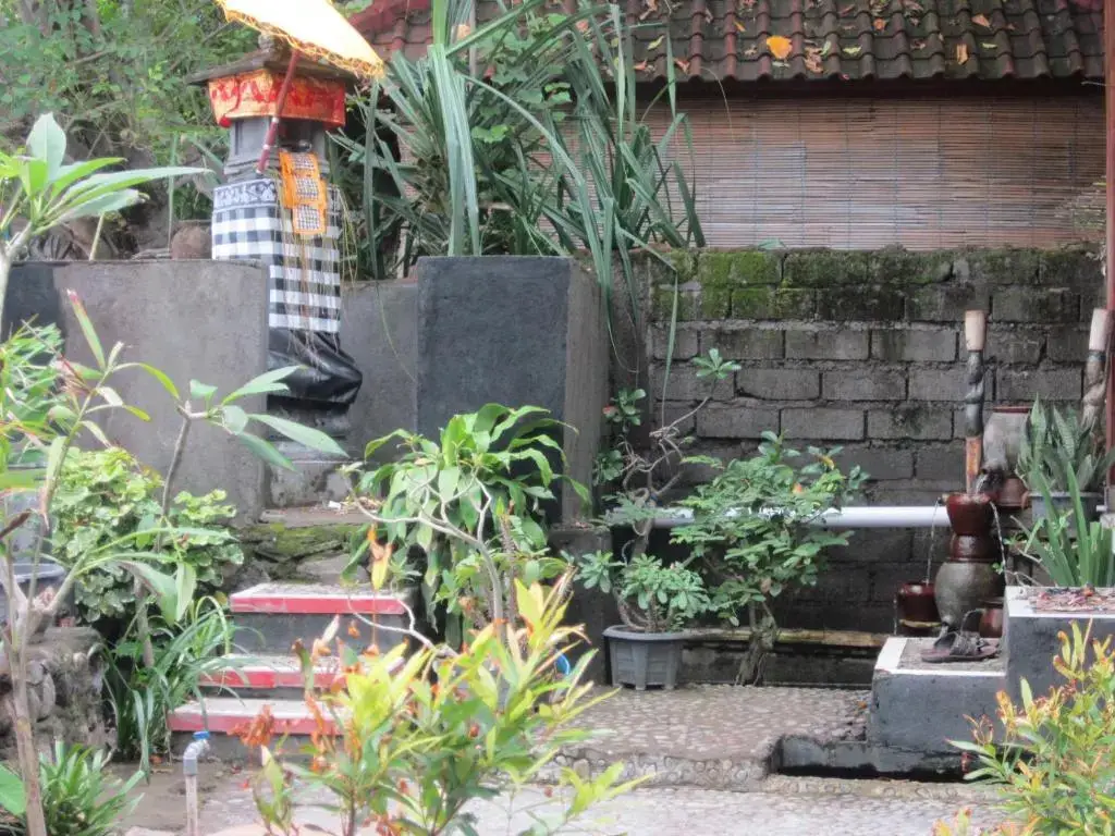 Пурвакерти: Beten Enjung Home Stay