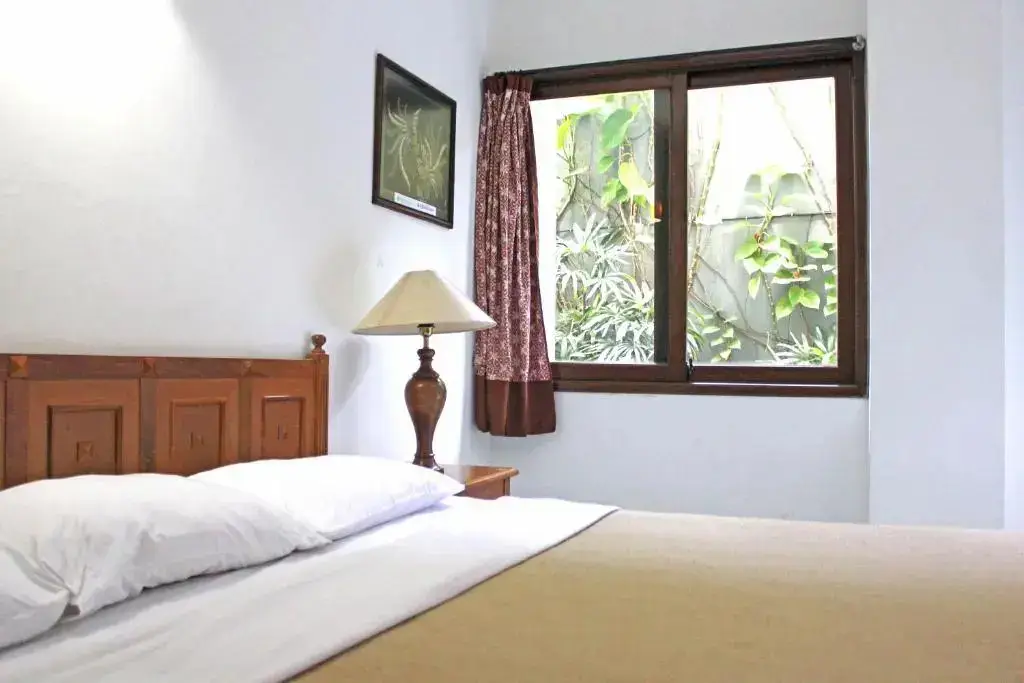 Джокьякарта: Hotel Winotosastro Garden