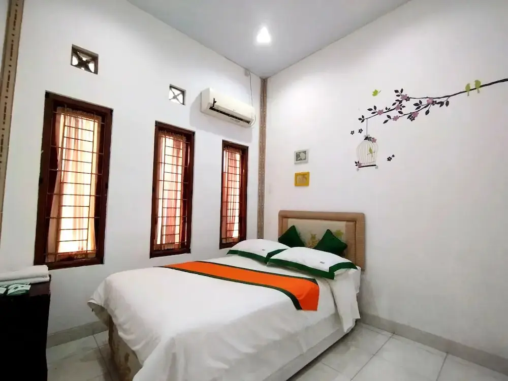 Ngaglik: Homestay Jogja dekat Taman Pelangi by Simply Homy