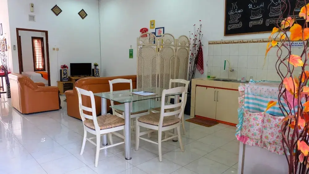 Ngaglik: Homestay Jogja dekat Taman Pelangi by Simply Homy