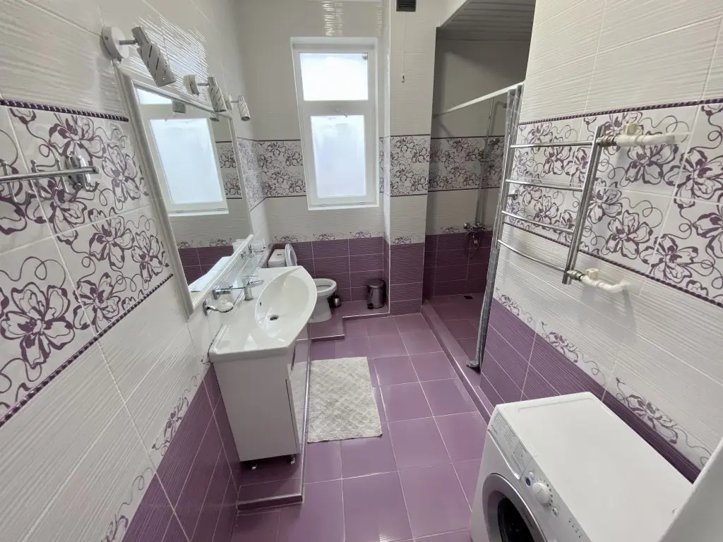 Сочи: Lux Etazh Pod Klyuch Apartments
