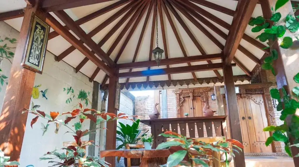Батуретно: Ndalem Suryo Saptono Guest House