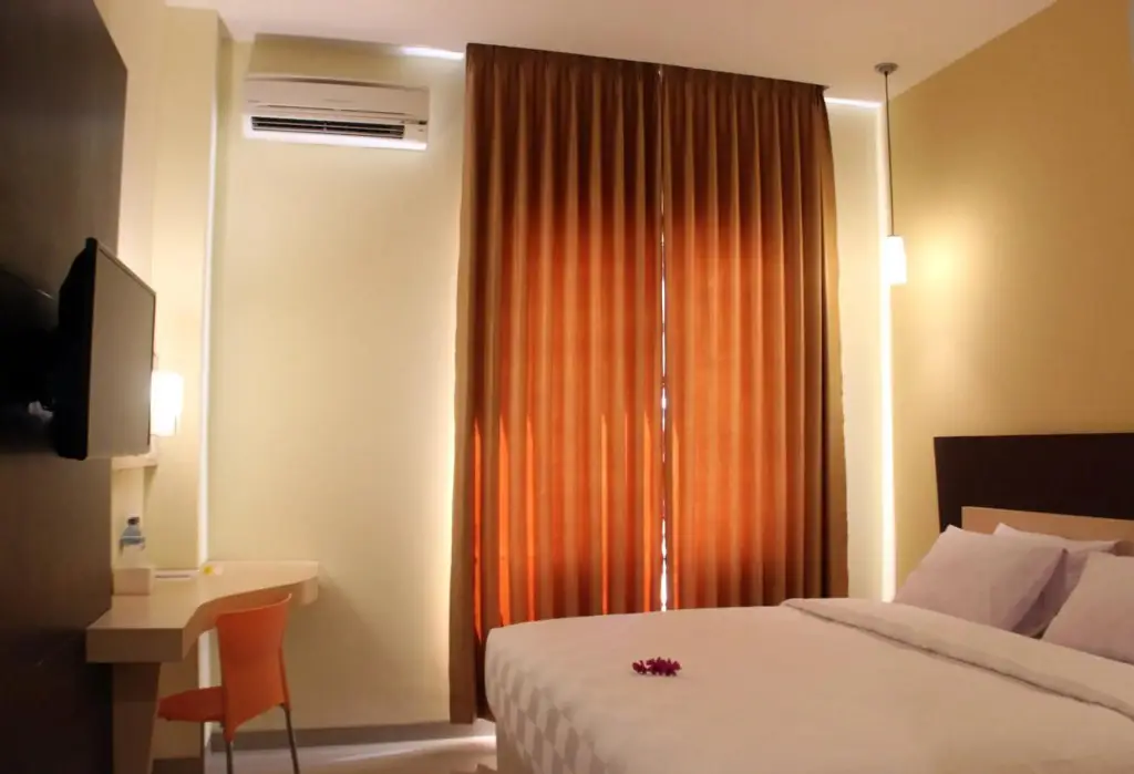 Матарам: M Hotel