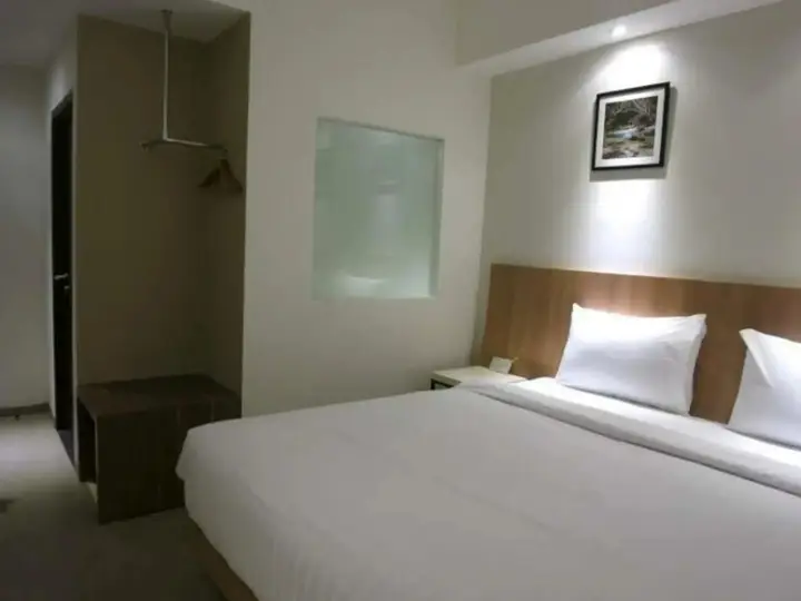 Матарам: Hart Hotel