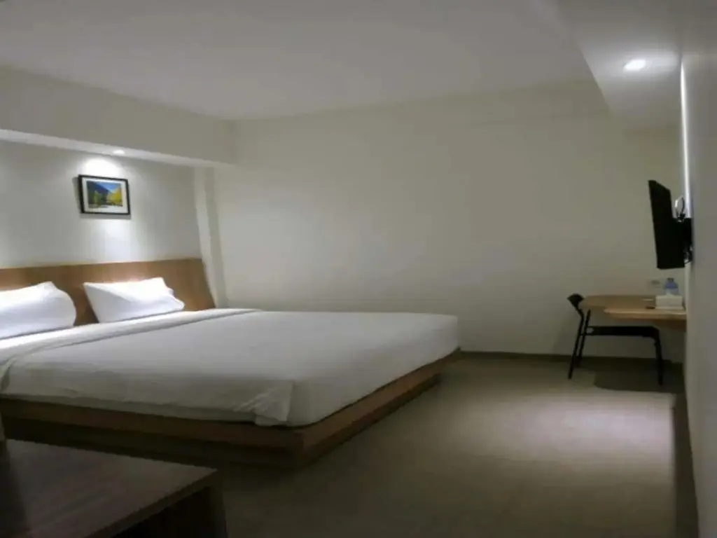 Матарам: Hart Hotel
