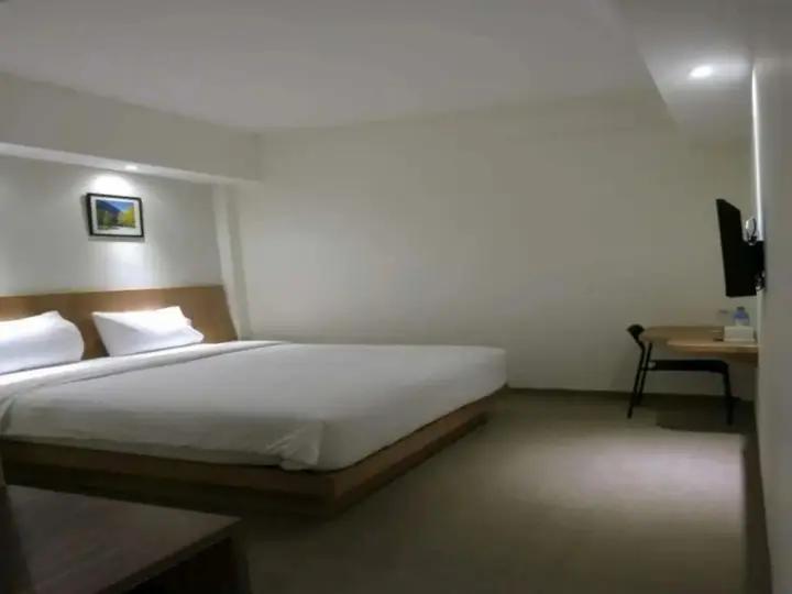 Матарам: Hart Hotel