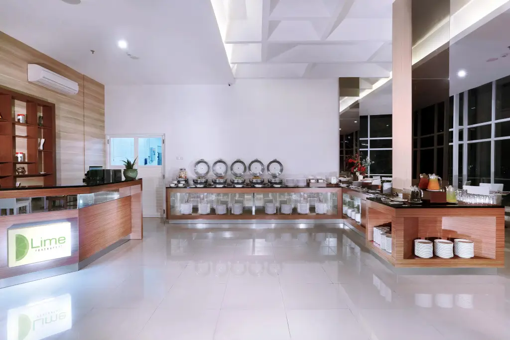 Семаранг: favehotel Simpang Lima  Semarang