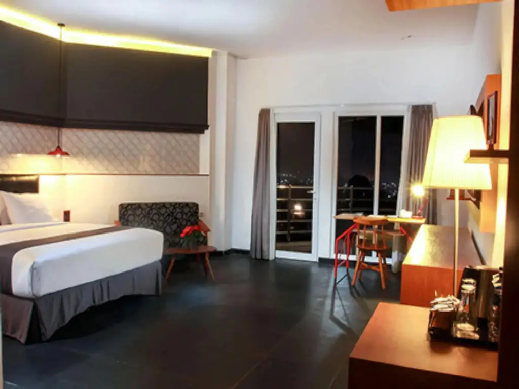 Семаранг: Candiview Hotel