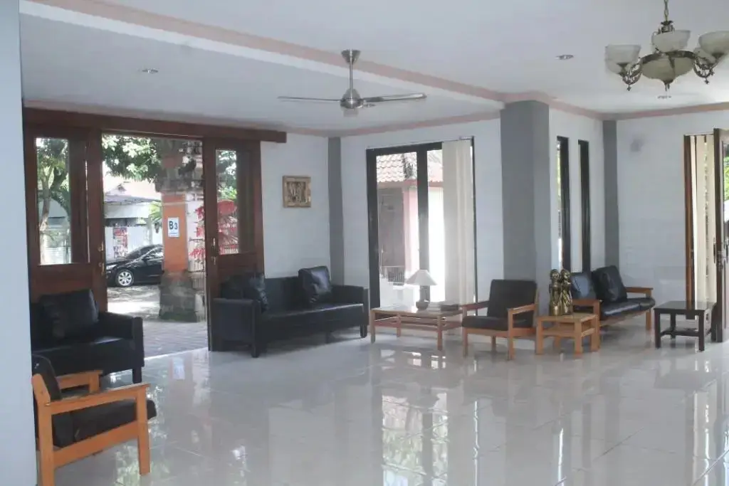 Денпасар: Udayana Lodge Denpasar