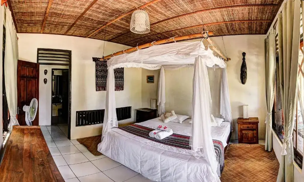 Немберала: Malole Surf House