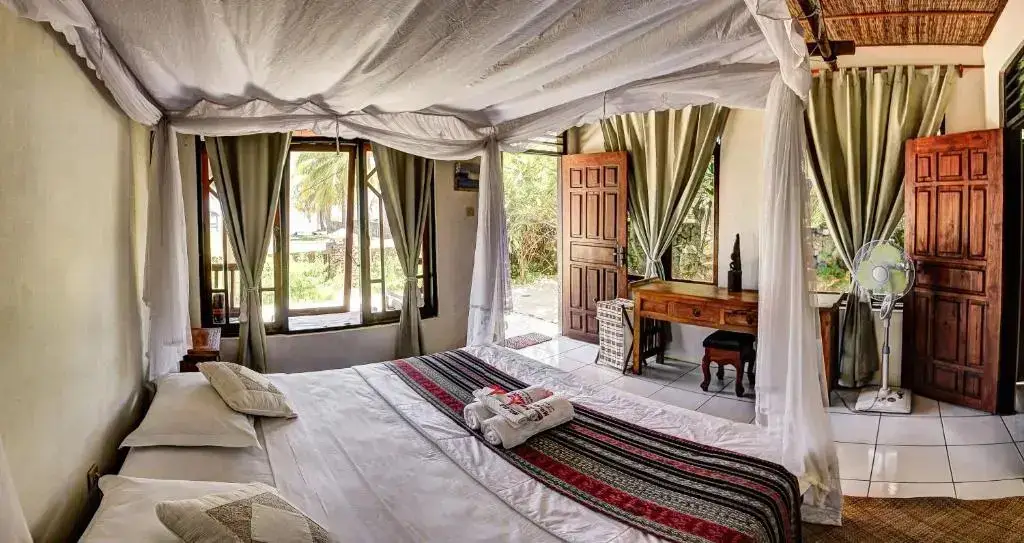 Немберала: Malole Surf House