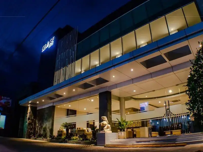 Grage Malang Hotel — фото 1