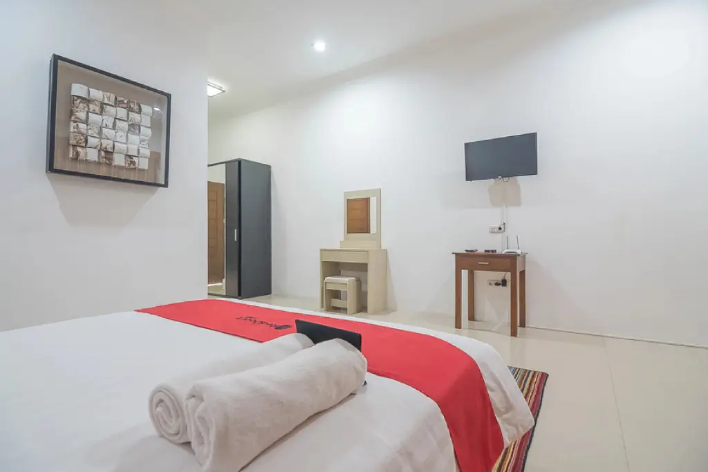 Сумеданг: RedDoorz @ Jatinangor