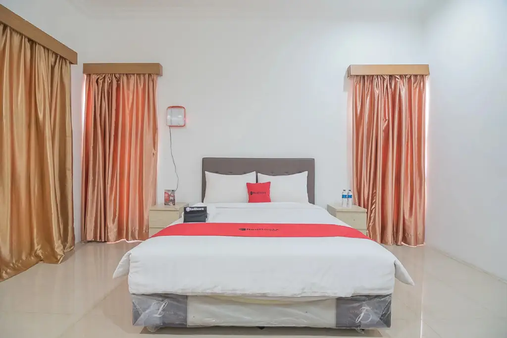 Сумеданг: RedDoorz @ Jatinangor