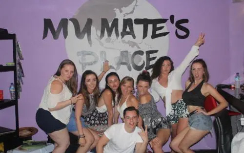 Гили Траванган: My Mates Place