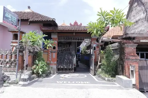RedDoorz @ Raya Kerobokan 2 — фото 1