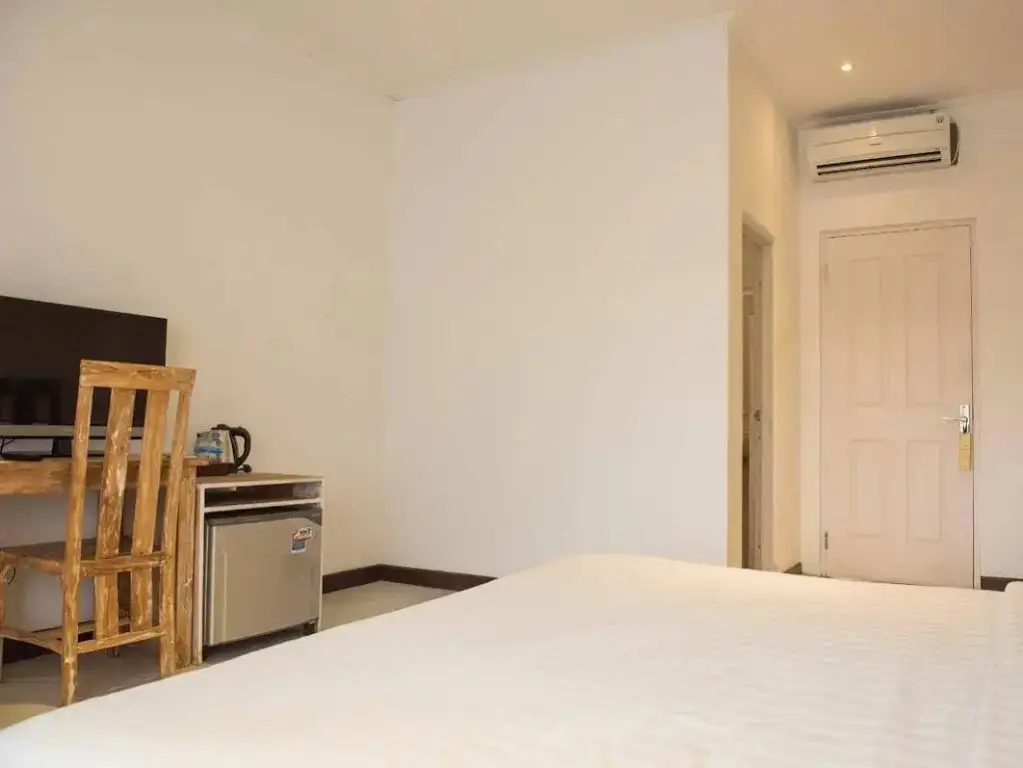 Чангу: RedDoorz near Batubelig Beach