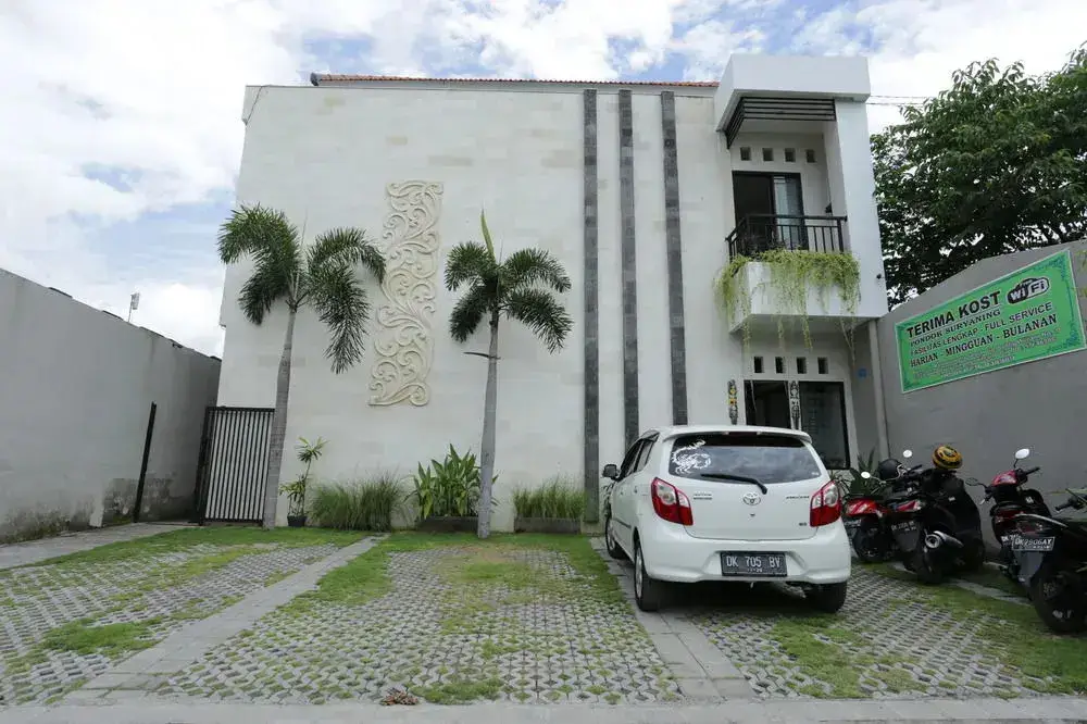 Кута: RedDoorz @ Mahendradatta Selatan