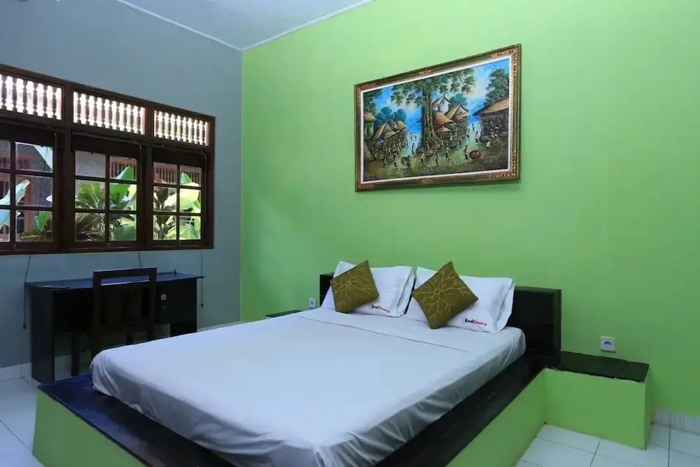 Кута: RedDoorz @ Dewi Sita Seminyak