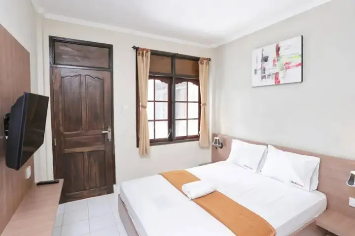 Кута: RedDoorz Plus @ Patimura Legian