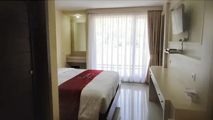Бунутан: The Arya Hotel