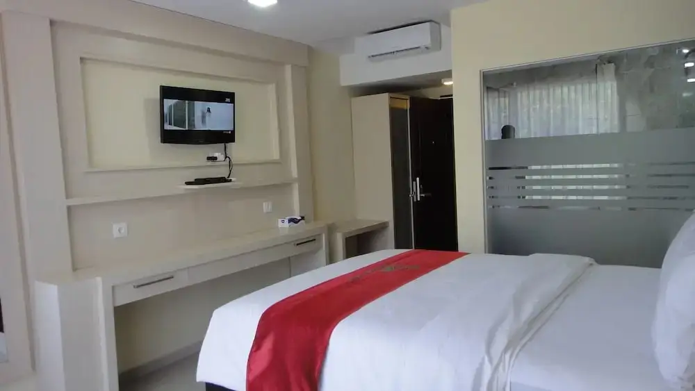 Бунутан: The Arya Hotel