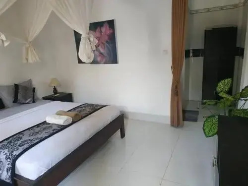 Гили Траванган: Emalia Homestay