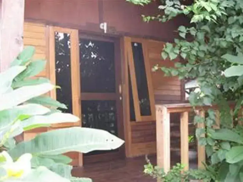 Гили Траванган: Bukit Karisma Bungalow 2