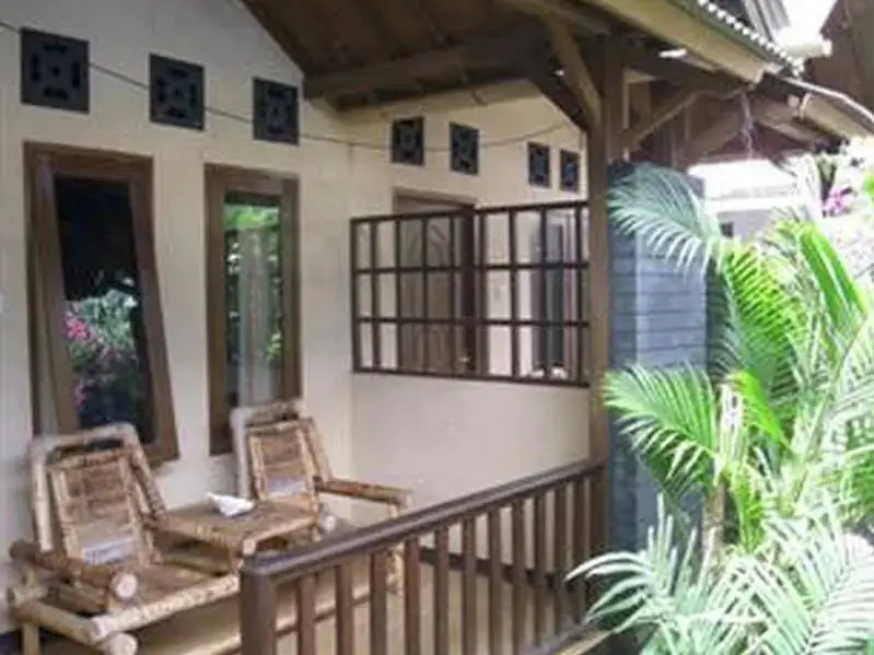 Гили Траванган: Bukit Karisma Bungalow 2
