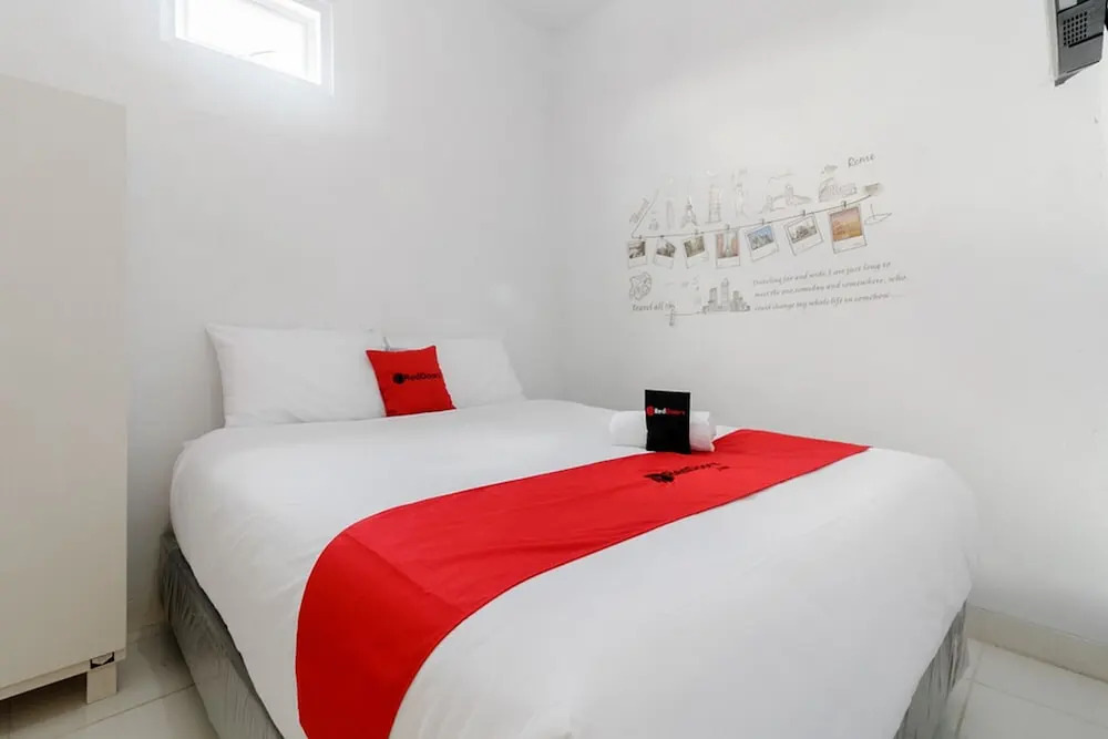 Джакарта: RedDoorz Plus near Taman Rasuna Menteng