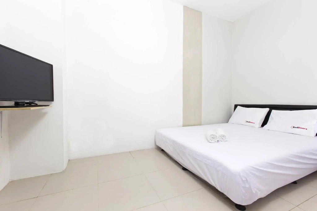 Джакарта: RedDoorz Near Manggarai Station