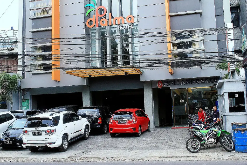 ZEN Rooms Lengkong Gatot Subroto — фото 1