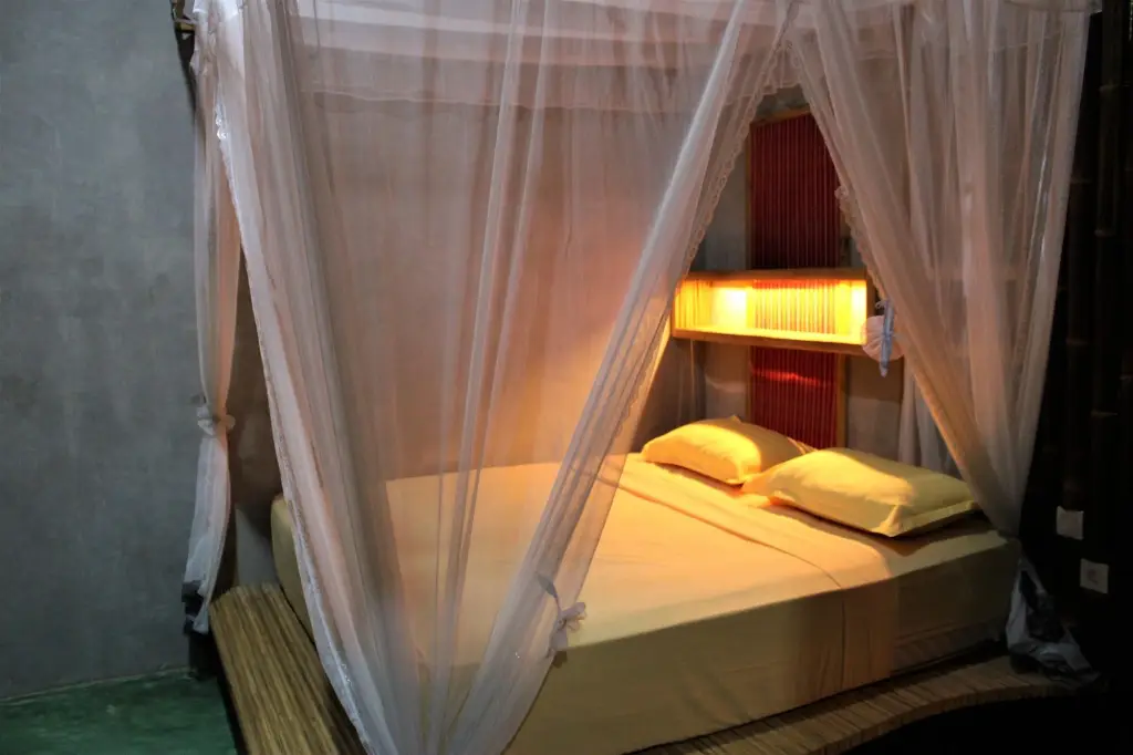 carousel image 4