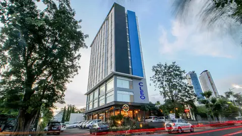 Cleo Hotel Jemursari — фото 1
