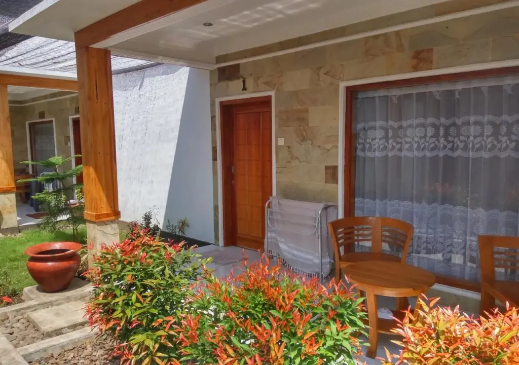 Гили Аир: Rumah Amel