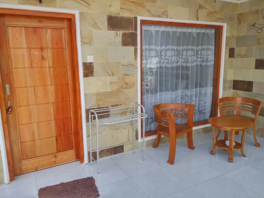 Гили Аир: Rumah Amel
