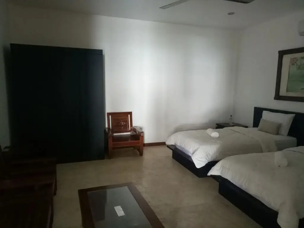Матарам: Villa Indah Batu Layar