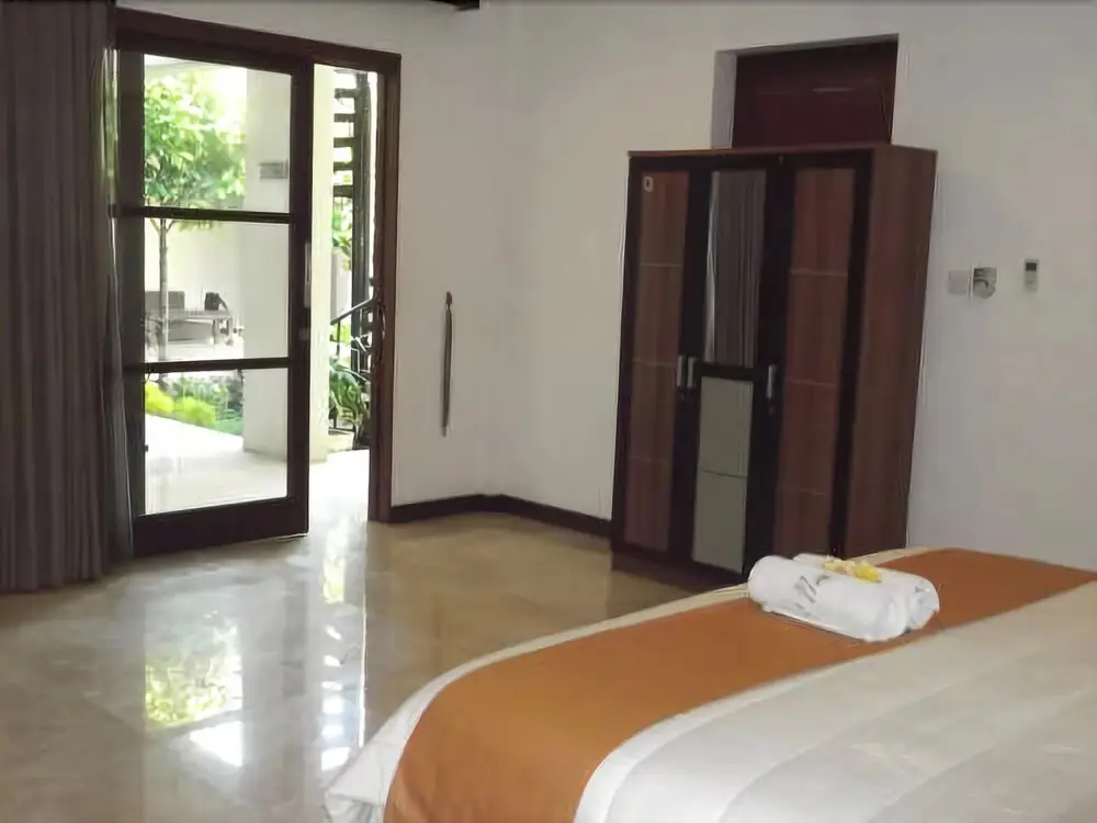 Матарам: Villa Indah Batu Layar