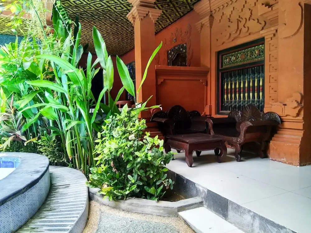 Кута: Hotel Lumbung Sari Legian