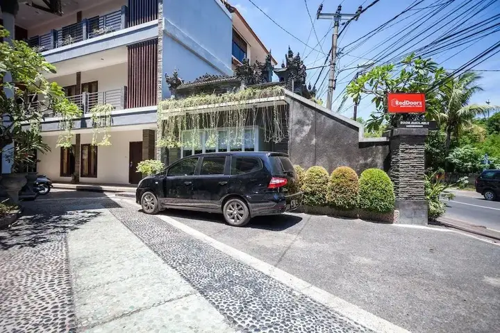 Кута: RedDoorz near Ngurah Rai Airport 2