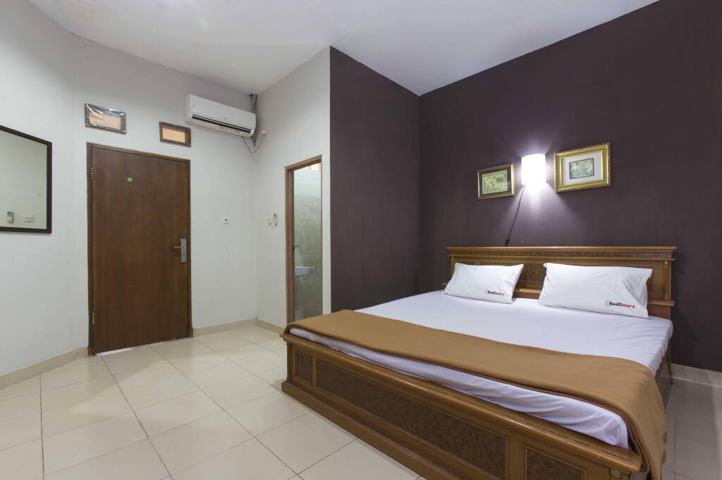 Джакарта: RedDoorz @ Pondok Pinang 2