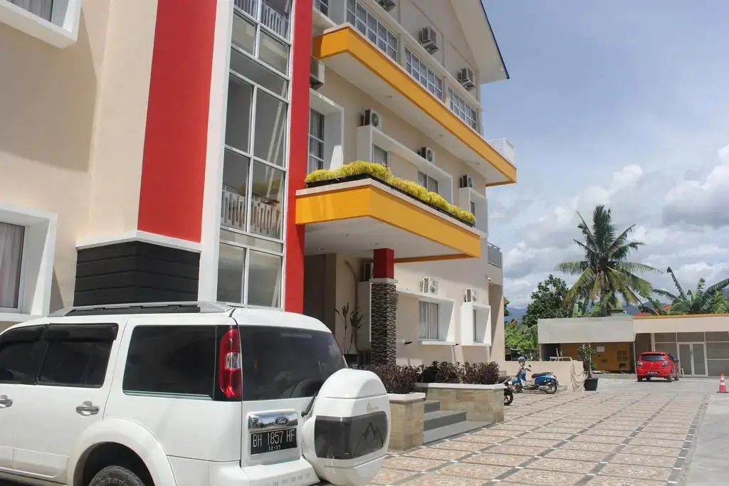 Паданг: New d'Dhave Hotel
