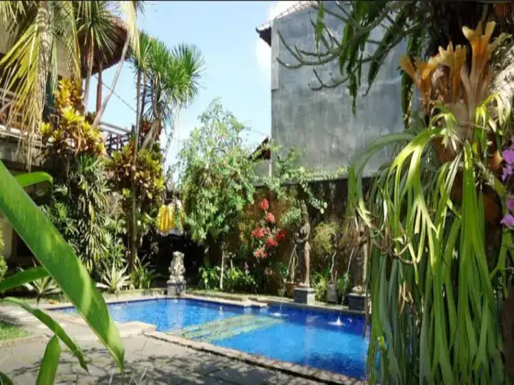 Wahyu Bungalow and Restaurant — фото 1