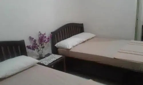Батуретно: Canary Guesthouse