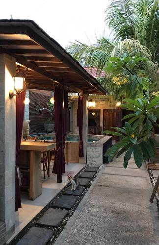 Гили Траванган: Samasama Homestay
