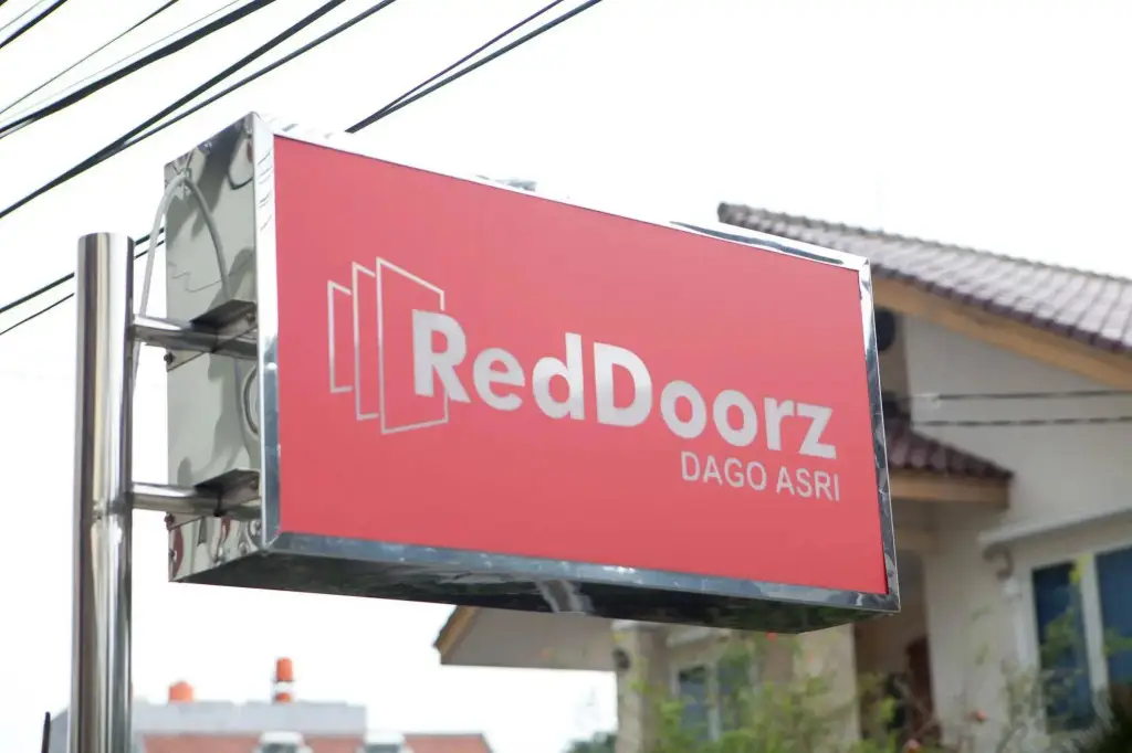 RedDoorz @ Dago Asri — фото 1