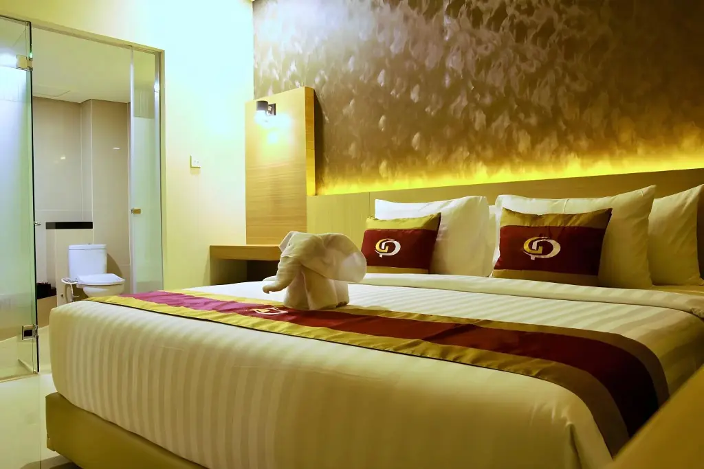 Танджунг Редеб: Grand Parama Hotel